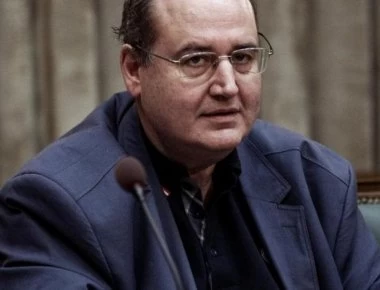 Ν.Φίλης κατά Κ.Καραμανλή: «Πέταξε την Ελλάδα στο γκρεμό της χρεοκοπίας» (βίντεο)